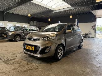 Vaurioauto  passenger cars Kia Picanto 1.0 CVVT ISG Comfort Pack 2014/2
