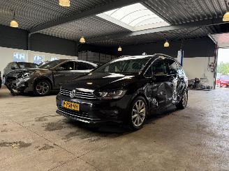škoda osobní automobily Volkswagen Golf Sportsvan 1.4 TSI Highline 2017/2