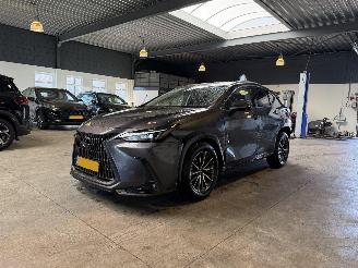 damaged passenger cars Lexus NX 450h+ AWD Luxury Line NAP! 2023/5