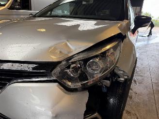 Renault Captur 1.2 TCe 120 EDC picture 10
