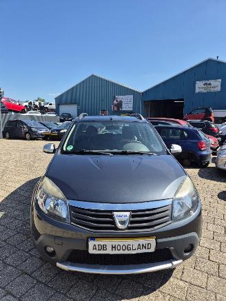 Tweedehands auto Dacia Sandero I STEPWAY (BS) Hatchback 1.6 (K7M-710) [64kW] 2010/10