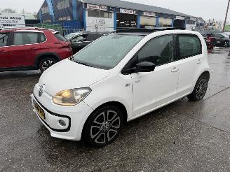 Schadeauto Volkswagen Up! 1.0 55KW Pano Airco Navi Groove Up! 5-Deurs 2014/2
