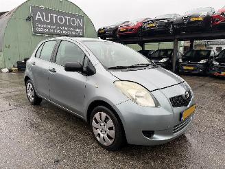 škoda osobní automobily Toyota Yaris 1.3 VVTI 64KW Terra 5-Deurs 2006/3