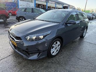 uszkodzony samochody osobowe Kia Ceed 1.0 T-GDI 74KW Clima Navi Led Camera DynamicLine NAP 2024/10