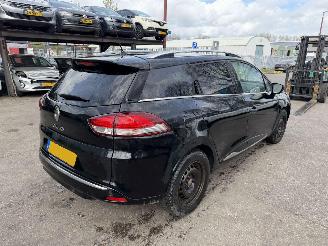damaged passenger cars Renault Clio 1.5 DCI 66KW Clima Navi Led Limited 2018/8