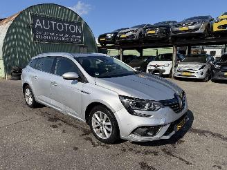 uszkodzony samochody osobowe Renault Mégane 1.5 DCI 81KW Bose Clima Navi Led 2017/12