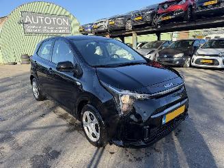 Schadeauto Kia Picanto 1.0 DPI 46KW DynamicLine Airco Navi Camera Led 5-Drs NAP 2025/10