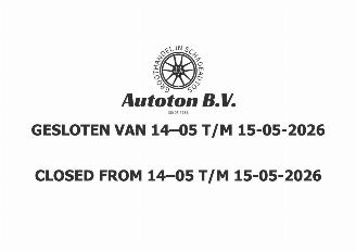 krockskadad bil auto Bentley  Closed - Public Holiday 2026/5