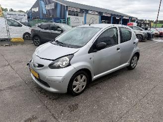 krockskadad bil auto Toyota Aygo 1.0-12V 50KW 5-Deurs 2008/6