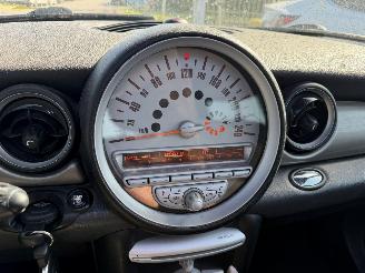 Mini Clubman 1.6 Cooper 88KW Pano Clima Chili picture 8