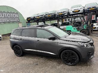 Peugeot 5008 1.2 PureTech Blue Lease GT-Line 96kW NAP Pano picture 2