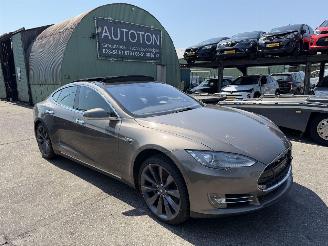 Vaurioauto  passenger cars Tesla Model S 90D 310KW Base Pano Clima Navi NAP 2016/1