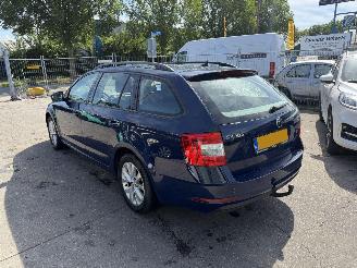 skadebil auto Skoda Octavia 1.6 TDI 85KW DSG Clima Navi Camera Greentech Ambition Business NAP 2018/1
