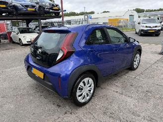 Toyota Aygo X 1.0 VVT-I MT Play Camera Airco Carplay 5-Deurs NAP picture 2