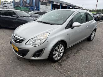Schadeauto Opel Corsa 1.2-16V 63KW Airco Anniversary Edition NAP 2012/4
