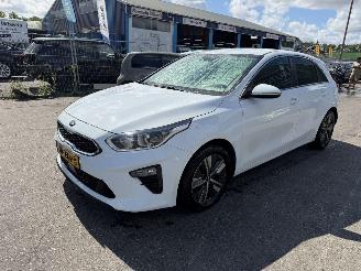 Kia Ceed 1.0 T-GDI 88KW Clima Navi Led Xenon Camera DynamicPlusLine NAP picture 3
