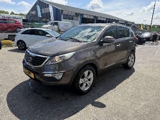 Coche accidentado Kia Sportage 1.6 GDI 99KW Clima Navi Led Plus Pack NAP 2013/1
