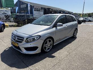 Unfallwagen Mercedes B-klasse 250 Autom. 155KW Prestige Clima Navi Led Camera 2015/5