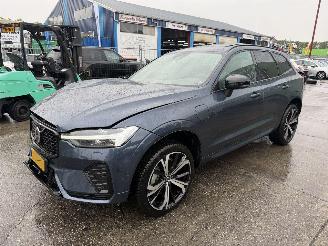 damaged passenger cars Volvo Xc-60 2.0 T6 PHEV 186KW AWD Pano Clima Navi Plus Dark NAP 2025/1