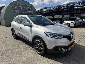 Vaurioauto  passenger cars Renault Kadjar 1.2 TCE Autom. 96KW Pano Clima Navi Camera Led Bose 2018/4