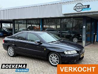Vaurioauto  passenger cars Volvo S-60 2.4 Drivers Ed Open-Dak Navigatie Leer Stoelverw. Cruise 2008/12