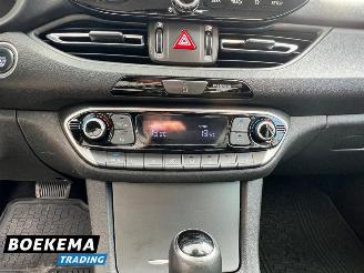 Hyundai I-30 1.5 T-GDi MHEV Stoel/Stuur Verwarming + Ventilatie Navigatie Camera picture 27