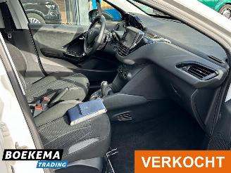 Peugeot 208 1.2 e-VTi Active Automaat Navigatie Climate picture 18