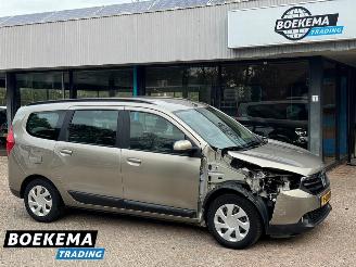 Damaged car Dacia Lodgy 1.2 TCe Lauréate Navi Airco Cruise Orig NL+NAP 2013/5