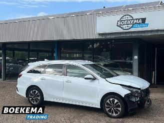 Vaurioauto  passenger cars Kia Ceed 1.6 GDI PHEV Aut Led Keyless Virtual Navi Climate Cruise 2023/11