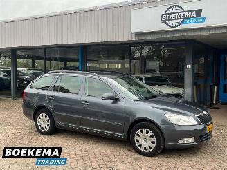 Coche accidentado Skoda Octavia Combi 1.2 TSI Ambition Xenon Cruise Airco 2012/4
