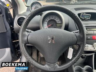 Peugeot 107 1.0-12V XS Airco 5-Deurs picture 18