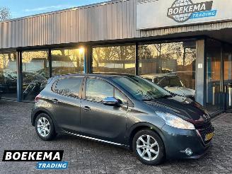 Avarii autoturisme Peugeot 208 1.2 PureTech Style Navi Climate Cruise PDC 2014/12