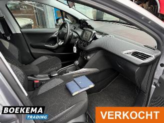 Peugeot 2008 1.2 PureTech Automaat Navigatie Cruise NAP! picture 20