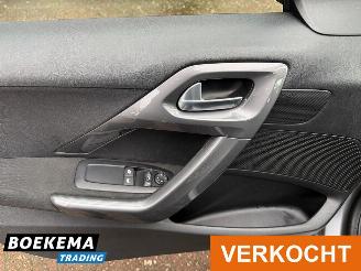 Peugeot 2008 1.2 PureTech Automaat Navigatie Cruise NAP! picture 16