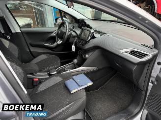 Peugeot 2008 1.2 PureTech Automaat Navigatie Cruise NAP! picture 20