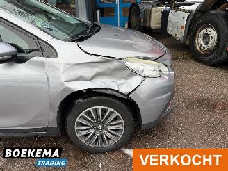 Peugeot 2008 1.2 PureTech Automaat Navigatie Cruise NAP! picture 7
