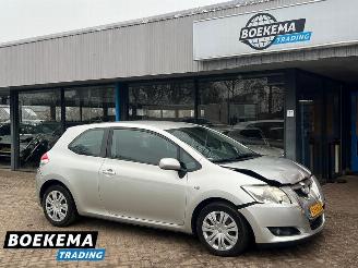 uszkodzony samochody osobowe Toyota Auris 1.3 Aspiration Navigatie Climate Trekhaak 2010/1
