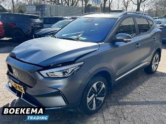 MG ZS EV Long Range Luxury 70 kWh Panorama Leer Camera Navigatie picture 4