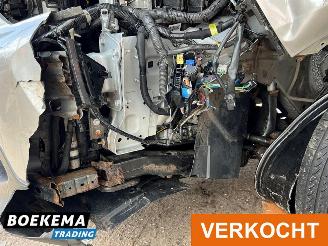 Nissan Qashqai 1.2 Connect Edition Automaat Navigatie Climate Cruise picture 10