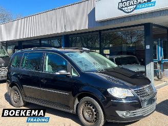 Vaurioauto  passenger cars Volkswagen Touran 2.0 TDI 170PK Highline Stoelverw. Cruise Climate 2008/5