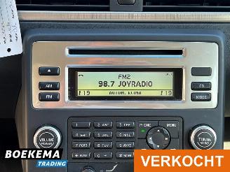 Volvo V-70 2.5T Kinetic 230PK Automaat Leer Navigatie Cruise picture 24