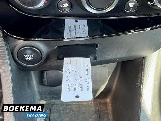 Renault Clio 0.9 TCe Expression Navigatie Airco picture 21