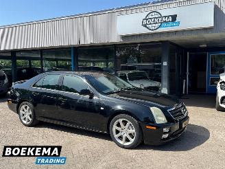 Vaurioauto  passenger cars Cadillac STS 4.6 V8 Launch Edition Bose Keyless Stoelverw + koeling 2006/3