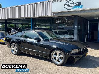 damaged passenger cars Ford Mustang GT 4.6 V8 Automaat Coupe Airco Stoelverw. Leer 2009/3