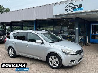 Kia Cee d cee'd 1.4 CVVT Seven Navigatie Airco Cruise Trekhaak picture 1