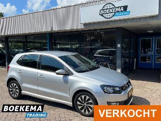 krockskadad bil auto Volkswagen Polo 1.2 TDI BlueMotion Navigatie Airco Cruise 2013/12