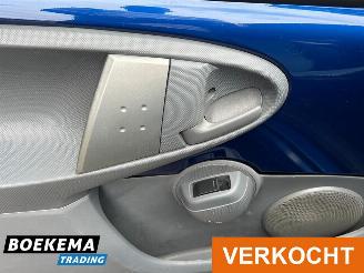 Toyota Aygo 1.0-12V + Automaat Airco Leer picture 14