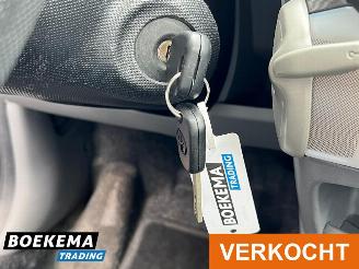 Toyota Aygo 1.0-12V + Automaat Airco Leer picture 19