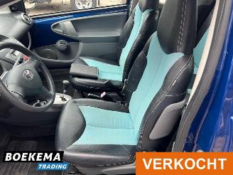 Toyota Aygo 1.0-12V + Automaat Airco Leer picture 10