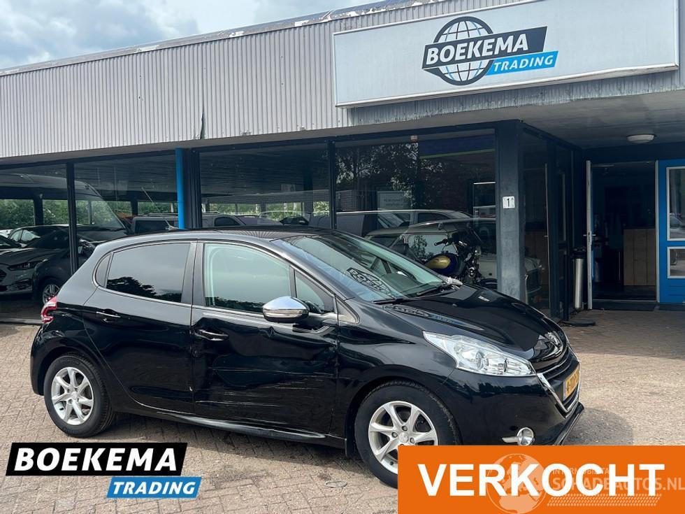 Peugeot 208 1.2 VTi Oxygo Cruise Navi Clima Trekhaak